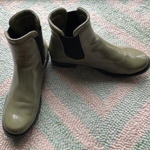 Aquatella Olive green patent leather boots (9-9.5 B )